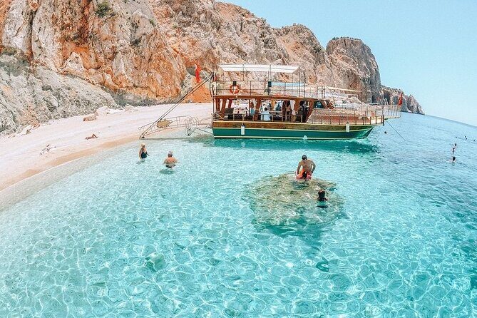 Adrasan Suluada Island boat tour - The Adrasan Suluada water: how it can be magic and still practical