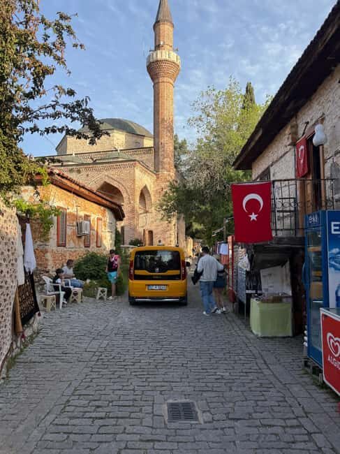 Alanya Castle & Cleopatra Beach: Premium Cultural Journey - Transfers, Meeting Point, and What to Expect From the Guide Team