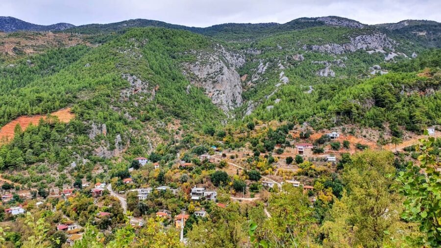Alanya: Dim Cave and Dimçay River Adventure Tour - Dim Cave: Limestone Formations and a Short, Focused Visit