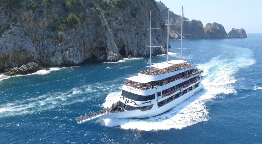 Alanya: Disco Boat Tour with Foam Party and Unlimited Drinks - Foam party on a yacht: what it’s like and how to enjoy it