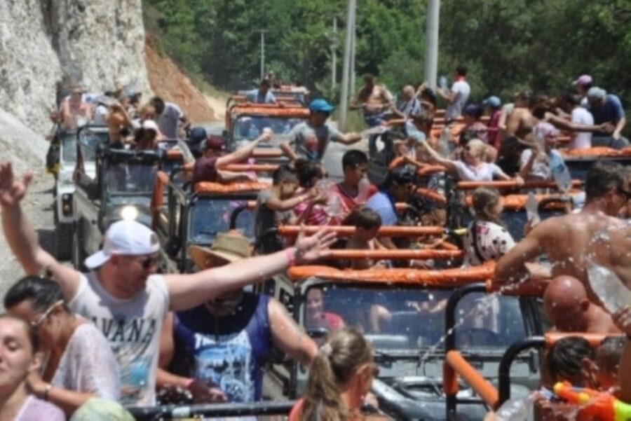 Alanya Family Jeep Safari Full-Day Adventure with Lunch - Dim River National Park: Lunch by the River and Cool Water Breaks