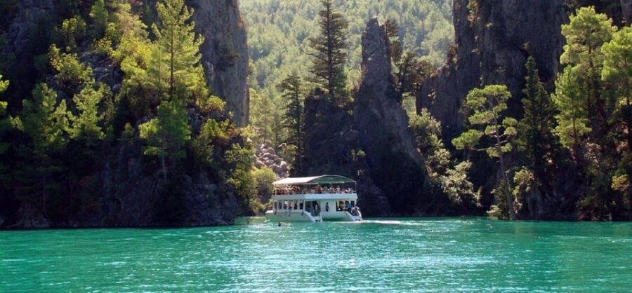Alanya: Green Canyon Boat Trip with Lunch and Hotel Pickup - Hotel Pickup to Alanya Dock Time: Why the Morning Matters