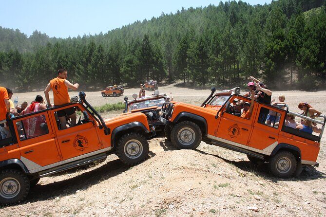 Alanya Jeep Safari - Stop 3: Obaçayı Sokak swim break (about 30 minutes)