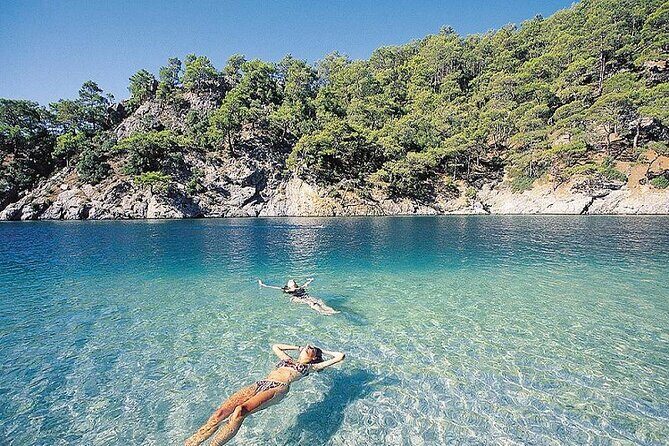 Alanya: Luxury Pirate Boat Tour with Foam Party - Mud Cave only if sea waves allow