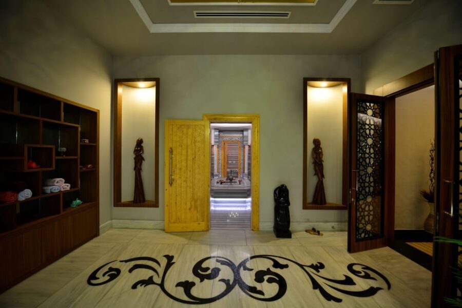 Alanya: Luxury Turkish Bath and Spa Experience - Staff and comfort: male and female care, plus real language support
