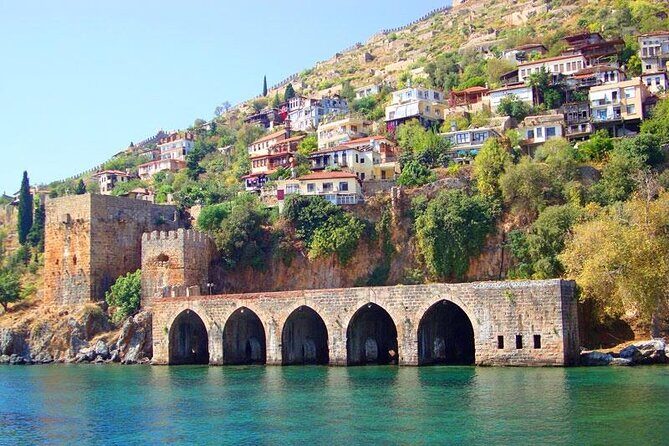 Alanya Pirate Boat Tour with Lunch, Soft Drinks & Transfer - Lunch on Board: Good Value and an Easy Reset