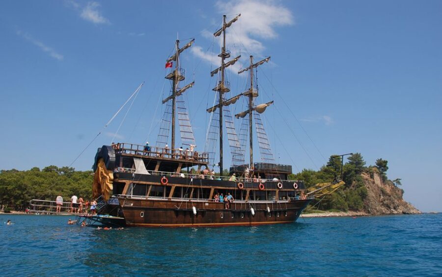 Alanya: Pirate Boat Tour with Unlimited Soft Drinks & Lunch - Key highlights you’ll feel right away