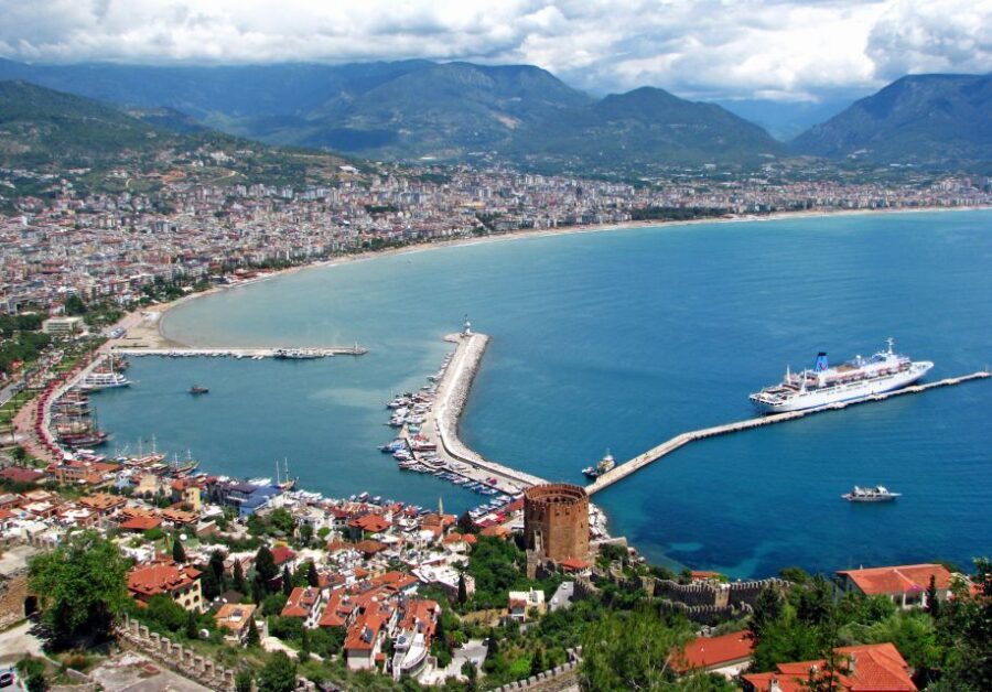 Alanya: Pirate Boat Tour with Unlimited Soft Drinks & Lunch - A pirate-boat cruise built for Alanya’s coastline views