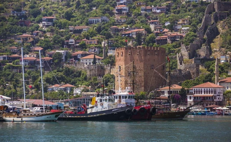Alanya: Pirate Boat Trip with Meal, Drinks and Pickup Option - Entertainment Onboard: Foam Party Energy and the Crew’s Role