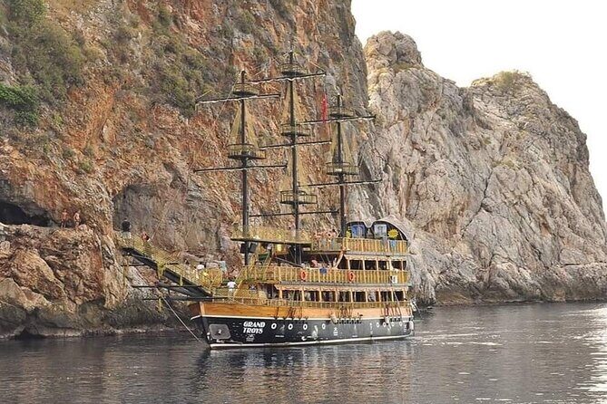 Alanya Pirate Boat Trip With Unlimited Drinks & Lunch - Lunch and soft drinks: the part that decides whether you feel it was worth it
