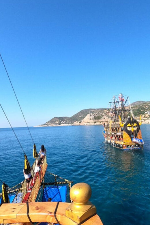 Alanya: Pirates Boat Trip with Lunch and Hotel Pickup - Cruising views: Red Tower, Castle, and Old Shipyard from the water