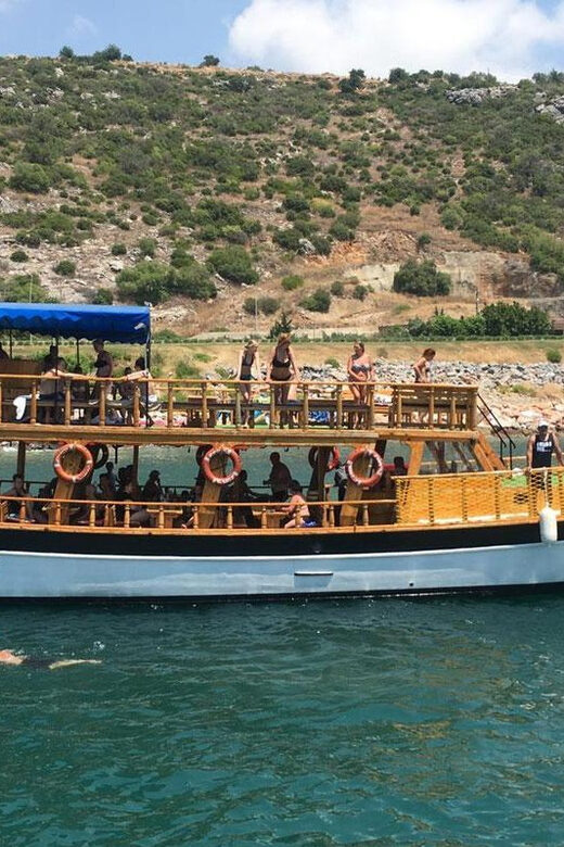 Alanya Relaxing Family Boat Tour Without Foam And Loud Music - What the Turkish lunch is like onboard (and why it’s a big deal)