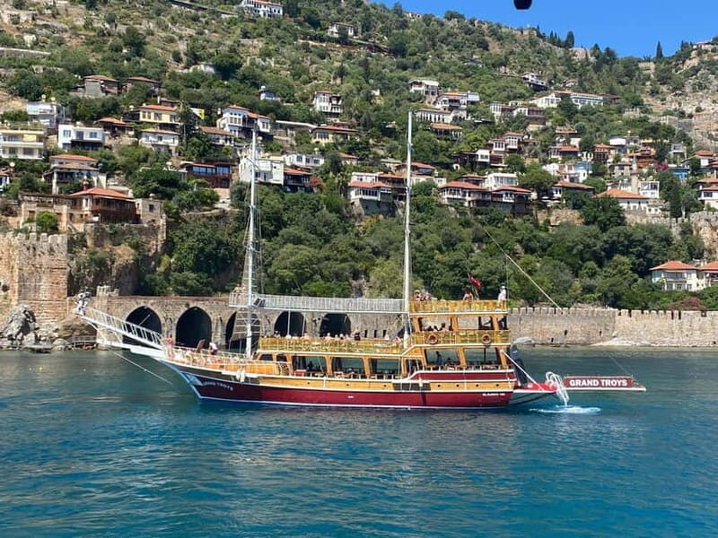 Alanya: Small-Group Boat Tour with Lunch and Soft Drinks - Ulaş Paradise Beach: a quieter sandy break