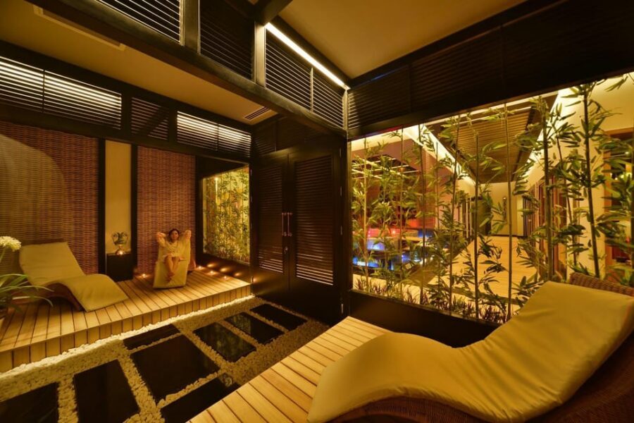 Alanya: Turkish Bath with Foam and Aromatherapy Massages - Scrubbing Session: The Pore-Cleansing Moment