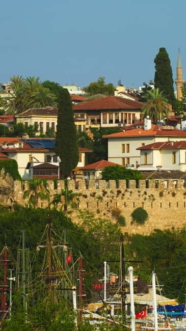 Antalya: 2-hourYachtTour toLowerDudenFalls with audioİnfo - Boarding and the 1-Hour Sail Toward Duden