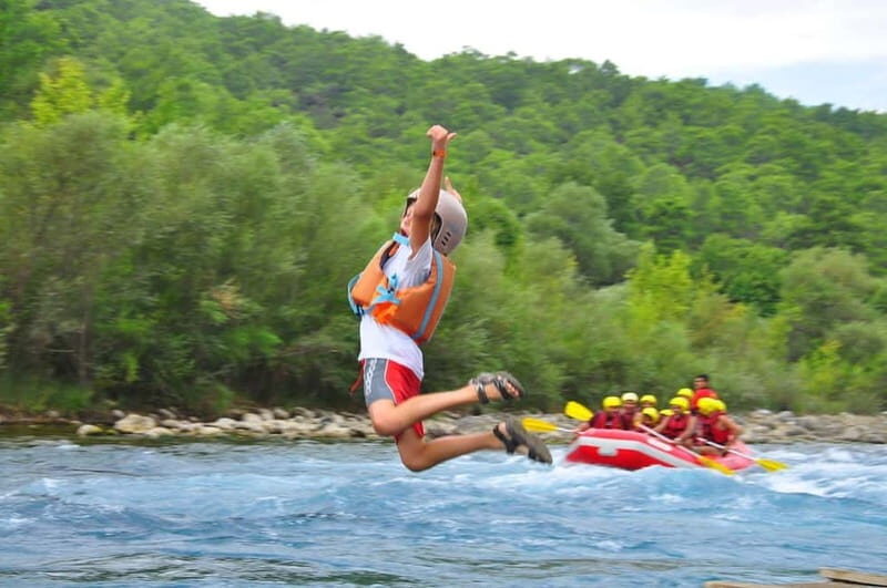 Antalya/Alanya: Rafting With Additional Extreme Options - Lunch on the riverbank: where you actually recover