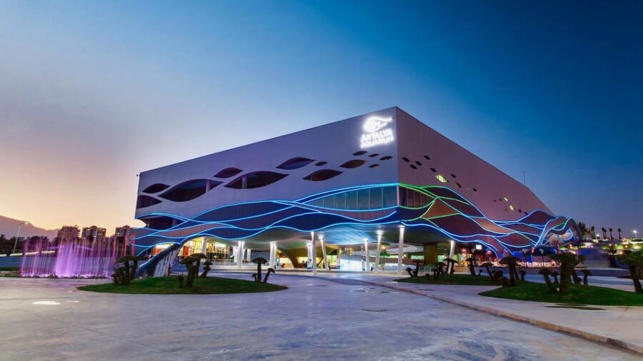 Antalya: Aquarium and Wax Museum Entry Ticket - The shipwreck and the sunken airplane: why these scenes work
