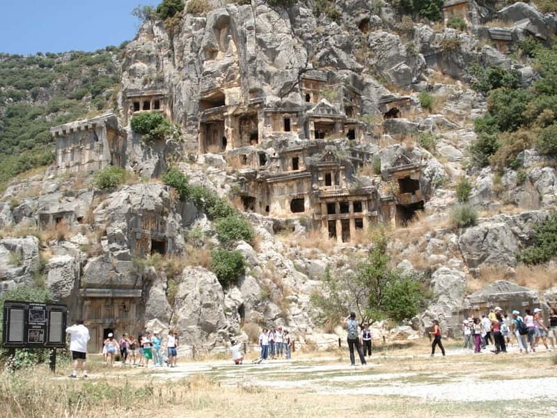 Antalya: Demre, Myra & Kekova Sunken City Boat Trip w/ Lunch - Lunch before the boat: simple fuel, not a gastronomic mission