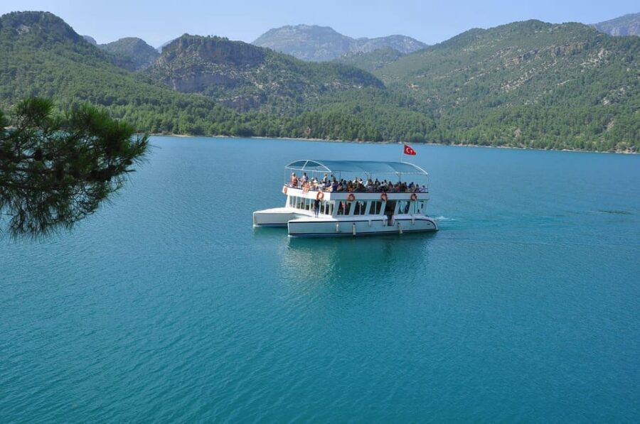 Antalya: Green Canyon Boat Trip with Lunch & Soft Drinks - The lakeside lunch break: food, timing, and what to expect