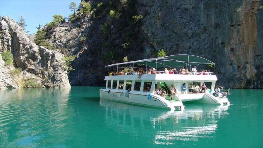 Antalya: Green Canyon Boat Trip with Lunch & Soft Drinks - The Manavgat textile outlet stop: souvenir fun or a chore?