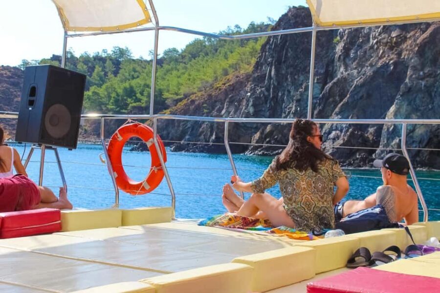 Antalya: Guided City Tour with Top 2 Waterfalls incl. Lunch - A smart 9-hour combo: Düden Waterfalls and Kaleiçi together