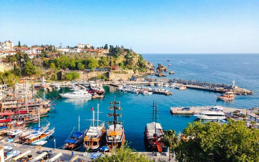 Antalya: Guided Old Town Tour with Boat Trip and Lunch - Guides set the tone: what to expect from the day’s storytelling