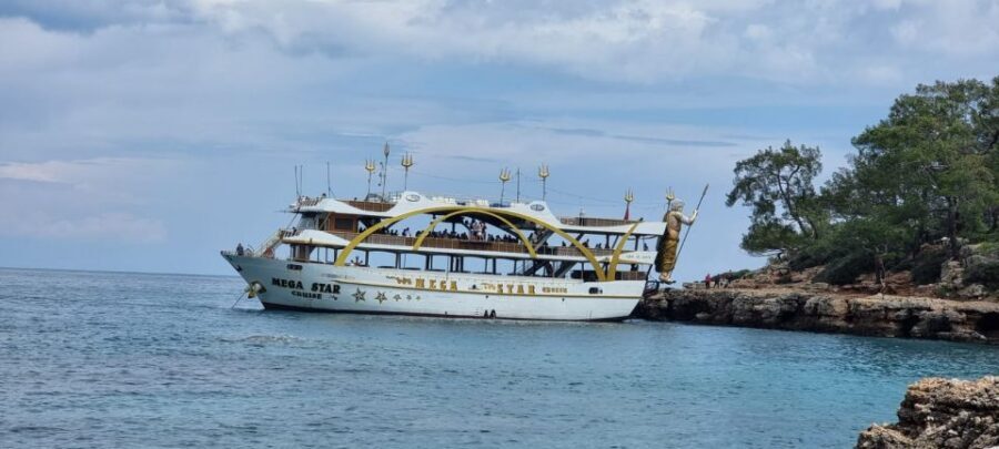 Antalya & Kemer: Pirate Boat Tour With Foam Party & Swimming - Lunch onboard: what’s included and how to make it better