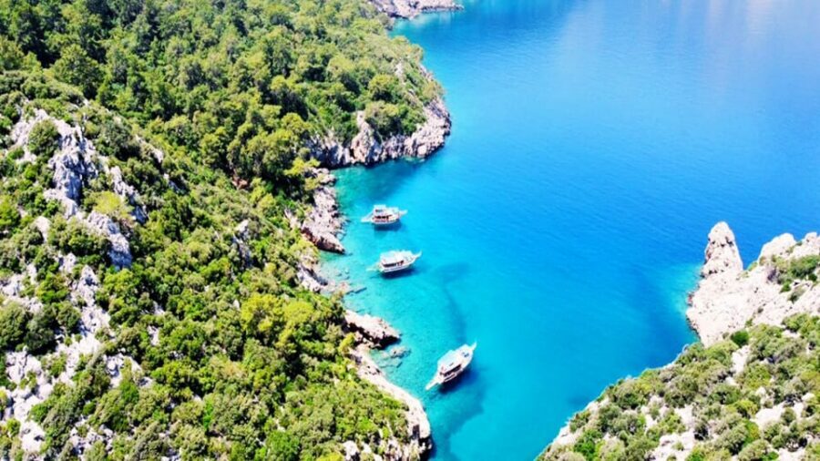 Antalya/Kemer: Porto Genoese Boat Trip & Mud Bath with Lunch - The boat part: why the “boutique” style matters