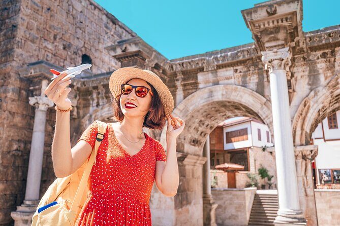 Antalya: Old Town Walking Tour incl. Turkish Tea and Baklava - Stop 1: Old Town Bazaar Antalya for orientation and atmosphere
