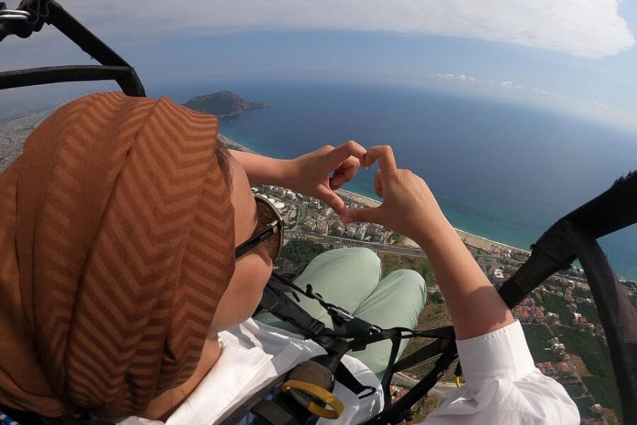 Antalya: Tandem Paragliding Experience with Transfer - How Tandem Paragliding Works: Your Pilot Guides the Whole Flight