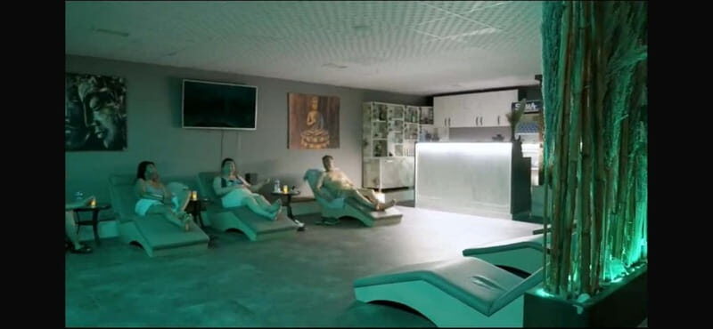 Antalya: Turkish Bath with Peeling Foam and Oil Massage - Foam bubbles, shower, and cooling off in jacuzzi or pool
