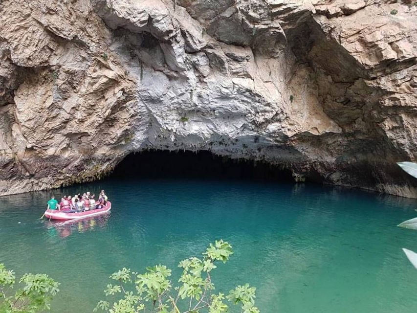 City of Side: Altinbesik Cave and Ormana Village - The Avasun laurel village start and the ~1,200-meter viewpoint drive