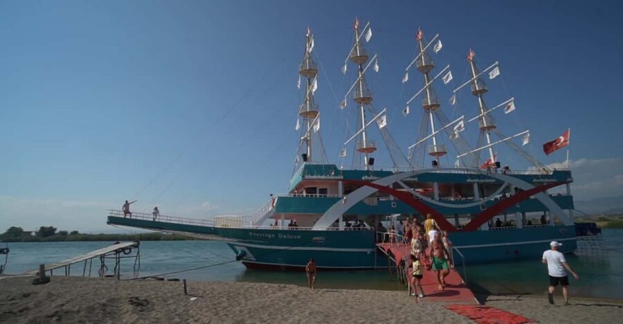 City of Side: Boat Tour on the Manavgat River w/ Bazaar Trip - Manavgat strait cruise: shipyards, trout farms, turtles, and the Taurus Mountains