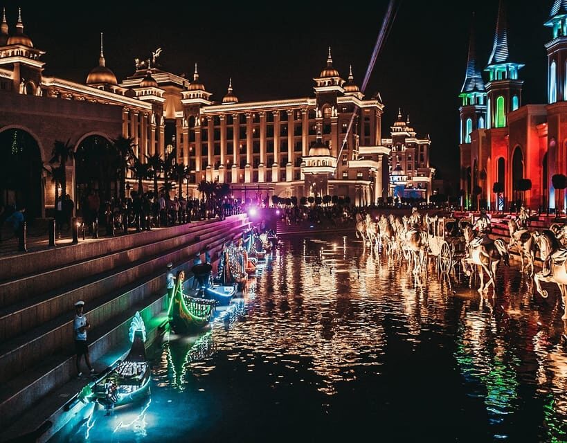 City of Side: Land of Legends Transfer & Boat Parade Show - Boat Parade Show: included, scheduled, and best in the evening
