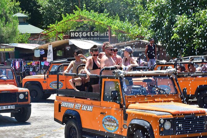 Combi Safari offroad adventure with picnic - Lunch on the Obacay River: picnic that actually fills you up