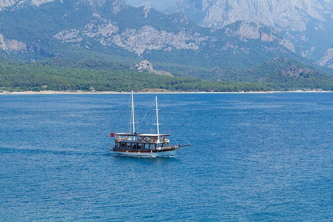 Dolphin Island Boat Trip – Swim, Sun & Lunch Included - Dolphin Island Cruise From Side: the real vibe of a 7-hour gulet day