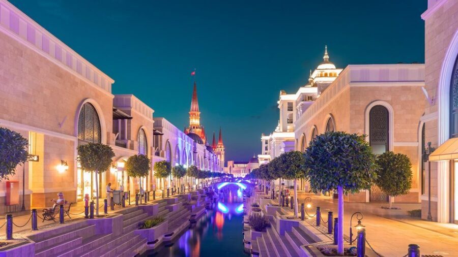 From Alanya, Side, Antalya: The Land of Legends Night Show - The night show itself: Boat Parade + laser, water, and light effects