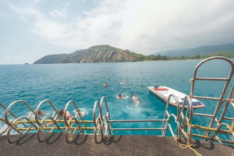 From Antalya/Kemer: All-Inclusive Party Boat with Lunch - Practical Packing Tips for a Deck-and-Boat Day