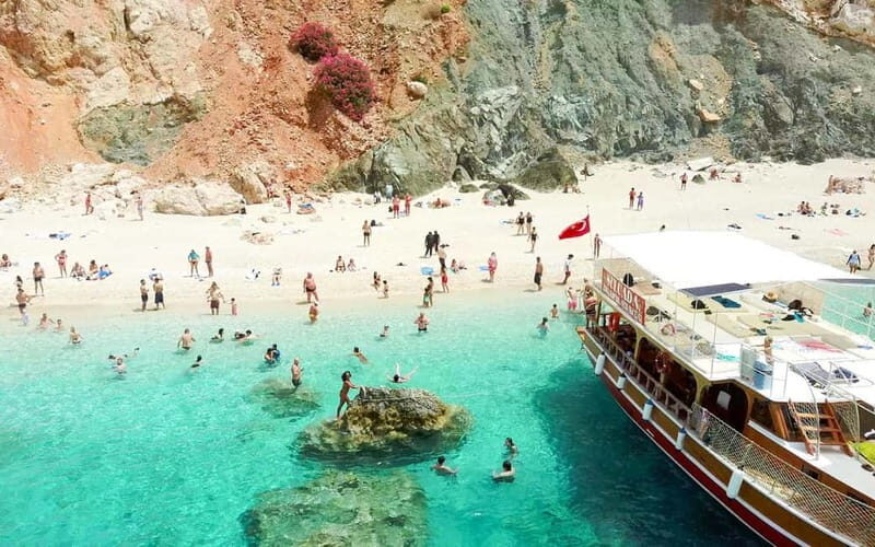 From Antalya/Kemer: Suluada Island Boat Trip with Sunset - The onboard lunch: included, and designed for a hot day
