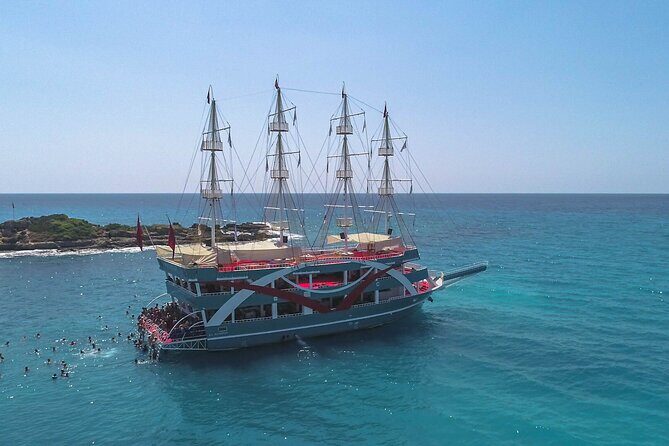 Full Day All Inclusive Boat Ride and Foam Party - SHAM party, animation, and the dancefloor strategy for different moods