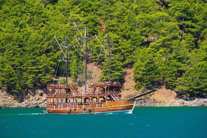 Green Canyon Boat Trip w/Lunch From Antalya - Lunch at Oymapınar: views, soft drinks, and stairs to plan for