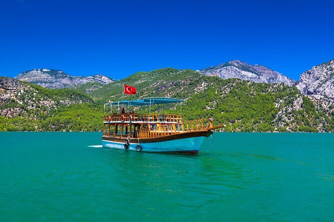 Green Canyon Boat Trip with Lunch and Unlimited Drinks - Fishing time and the return boat ride with another swim stop