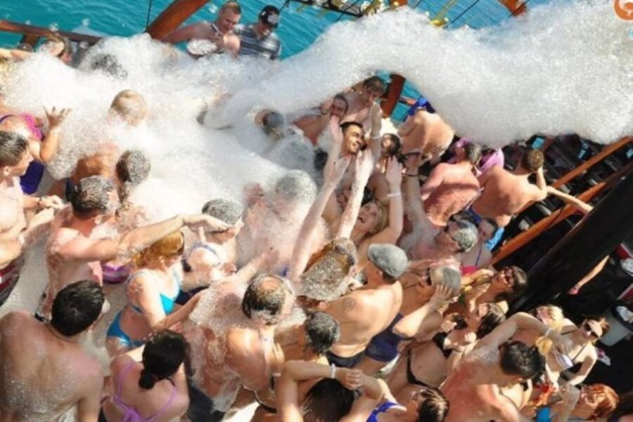 Kemer/Antalya/Belek/Kundu, Exciting Pirate Ship Adventure - Foam Party on the Sea: The Main Energy Spike