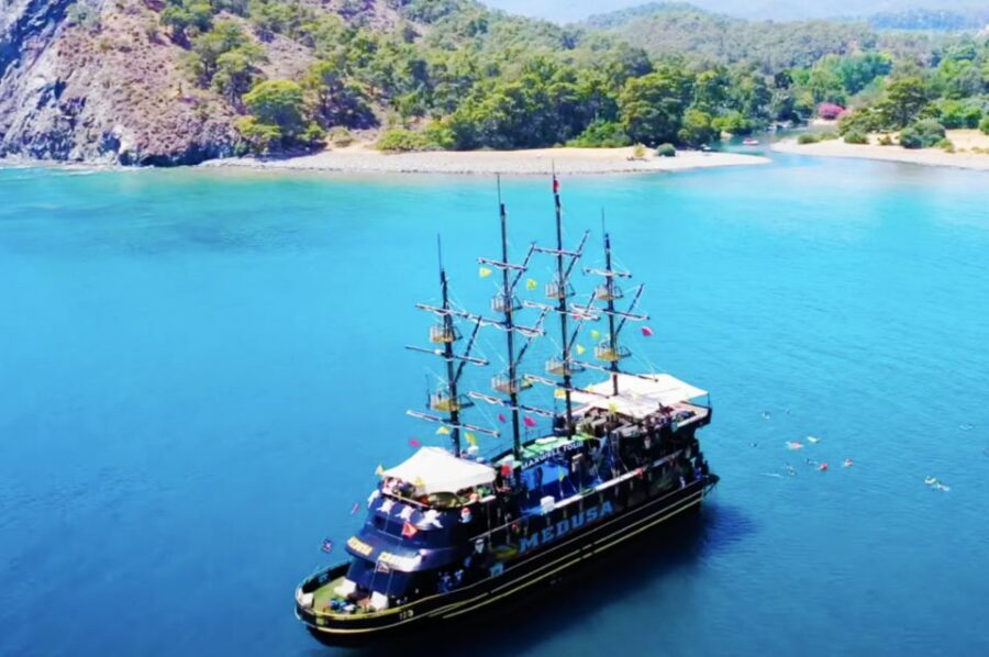 Kemer/Antalya/Belek/Kundu, Exciting Pirate Ship Adventure - Getting to the Boat: Hotel Transfers and the Time Reality