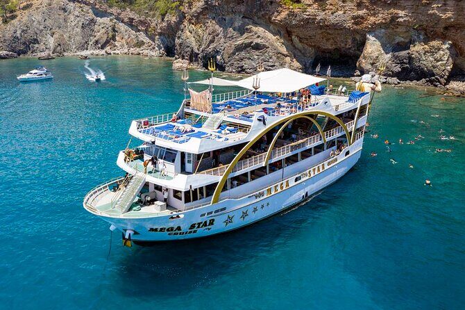 Kemer Mega Star Boat Trip With Hotel Transfer and Lunch - The foam party on the Mega Star: fun for adults and kids