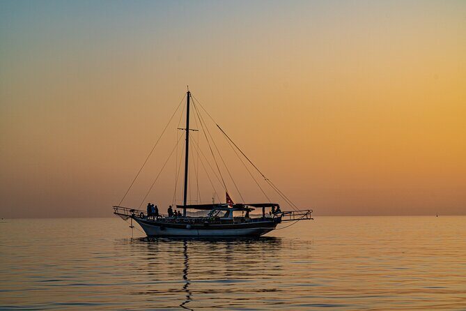 Kemer Pirate Boat Tour - From Antalya pickup to a full-day 8:00 am departure