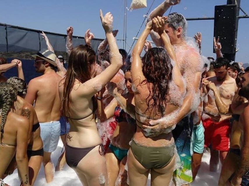 Kemer Pirates Boat Trip - Who this pirate boat trip suits best