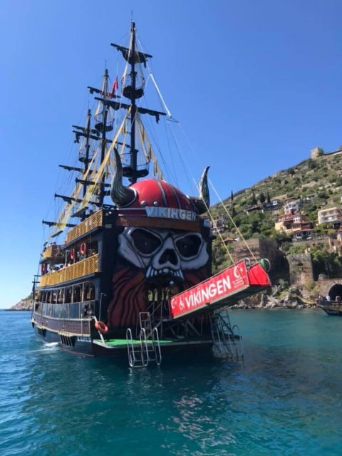 King of Vikingen All Inclusive Boottour Party and Swim - The pirate-style cruise around Alanya Castle