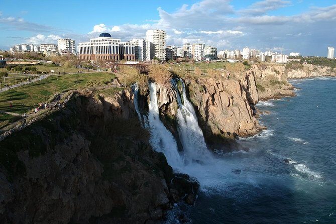 Private Unique Waterfalls Tour - Meeting Your Guide at the Right Hotel Entrance