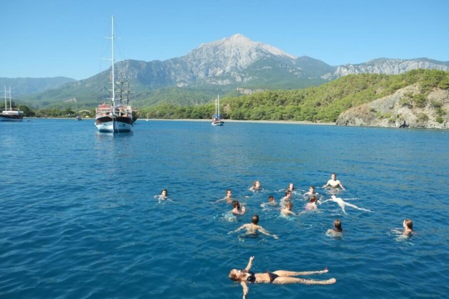 Red Dragon Pirate Boat Trip & Lunch - Key Highlights at a Glance